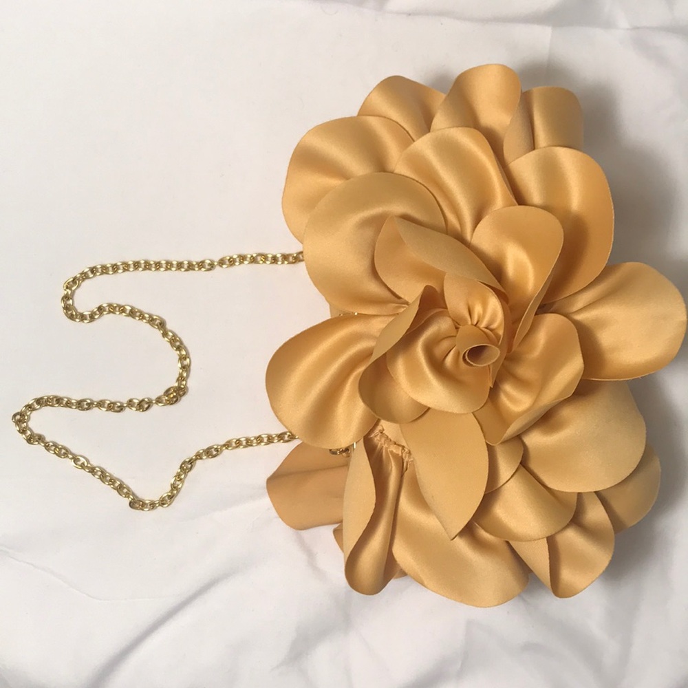 Sondra Roberts Floral Clutch